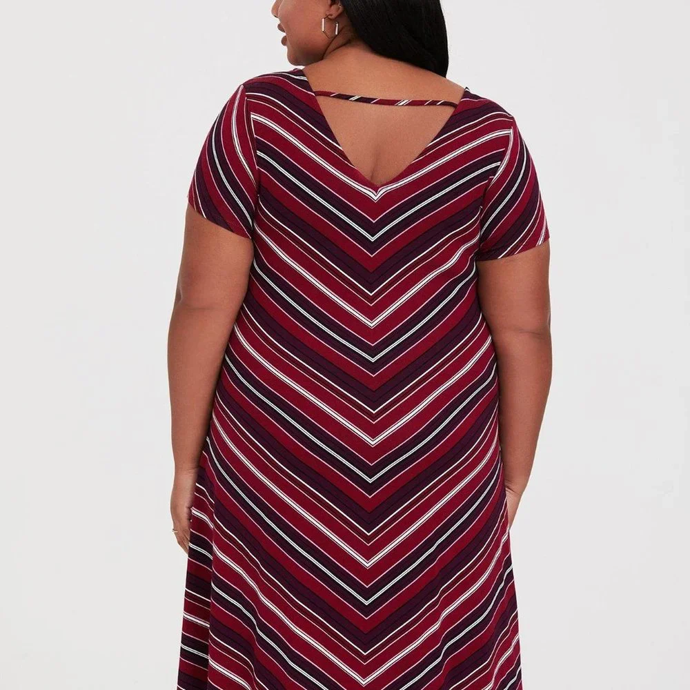 Torrid Size 6 Mini Super Soft Trapeze Dress, Burgundy & White Chevron St… - Picture 2 of 7